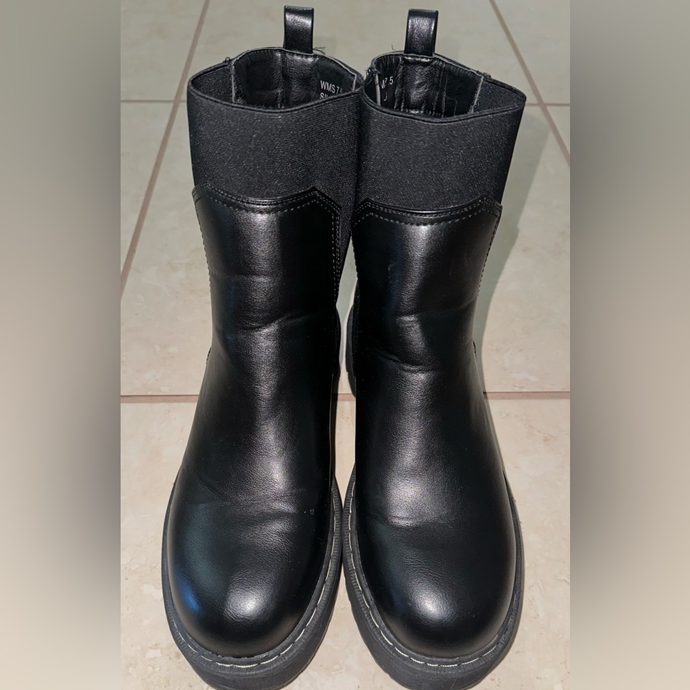 Black Boots